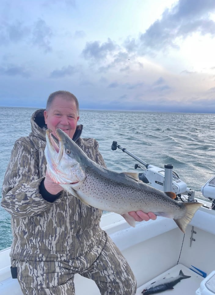 Charter fishing trip on Lake Michigan Milwaukee Wisconsin