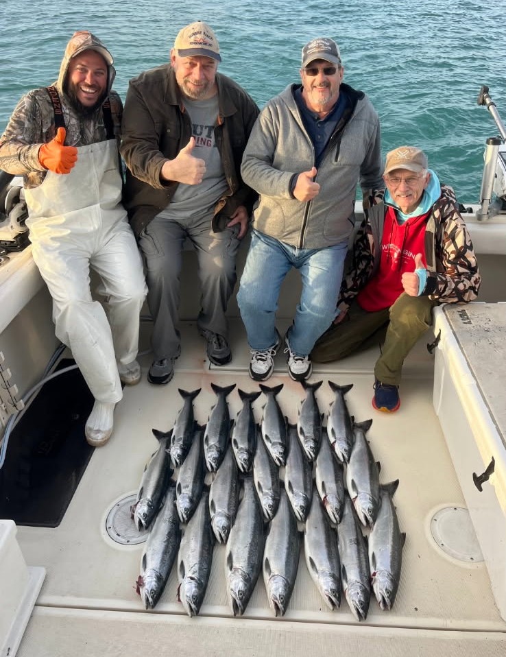 Wisconsin Lake Michigan salmon charter fishing trip