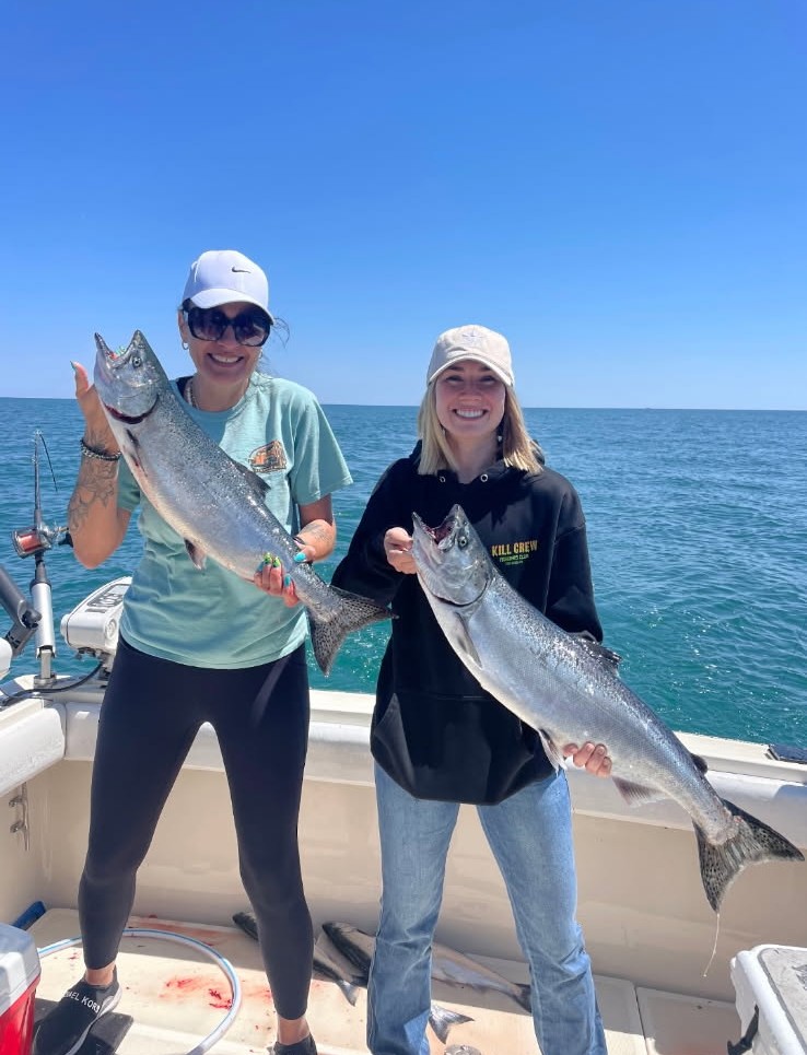 Milwaukee Lake Michigan salmon charter fishing group