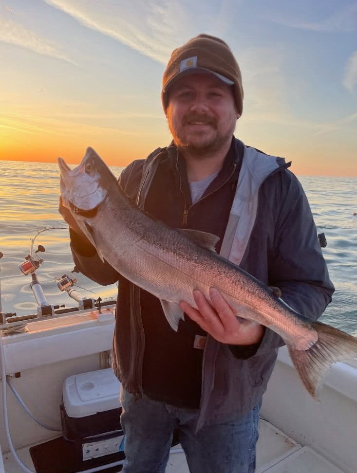 Milwaukee charter fishing anglers on Lake Michigan