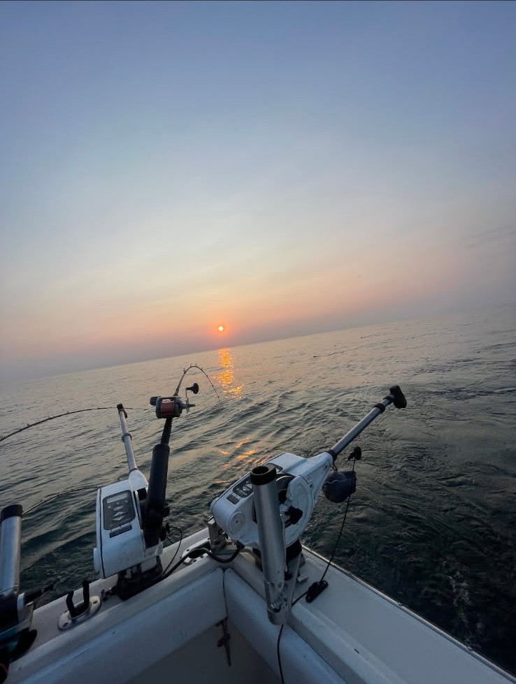 Milwaukee Lake Michigan salmon charter fishing trip
