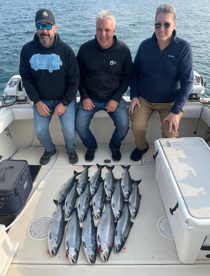 Lake Michigan charter fishing anglers Milwaukee harbor