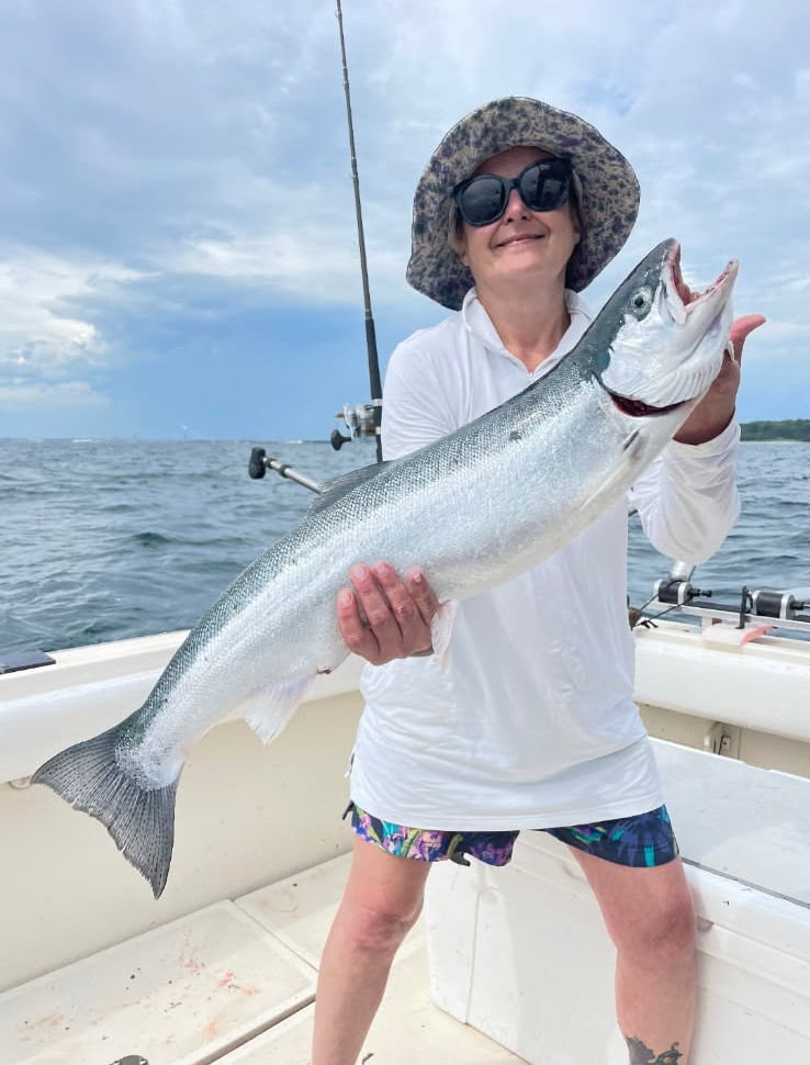 Milwaukee Lake Michigan salmon charter fishing adventure