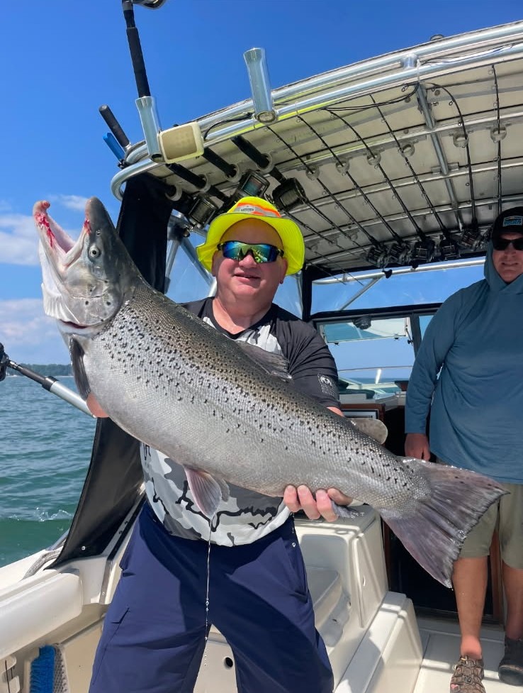Wisconsin Lake Michigan salmon charter fishing adventure