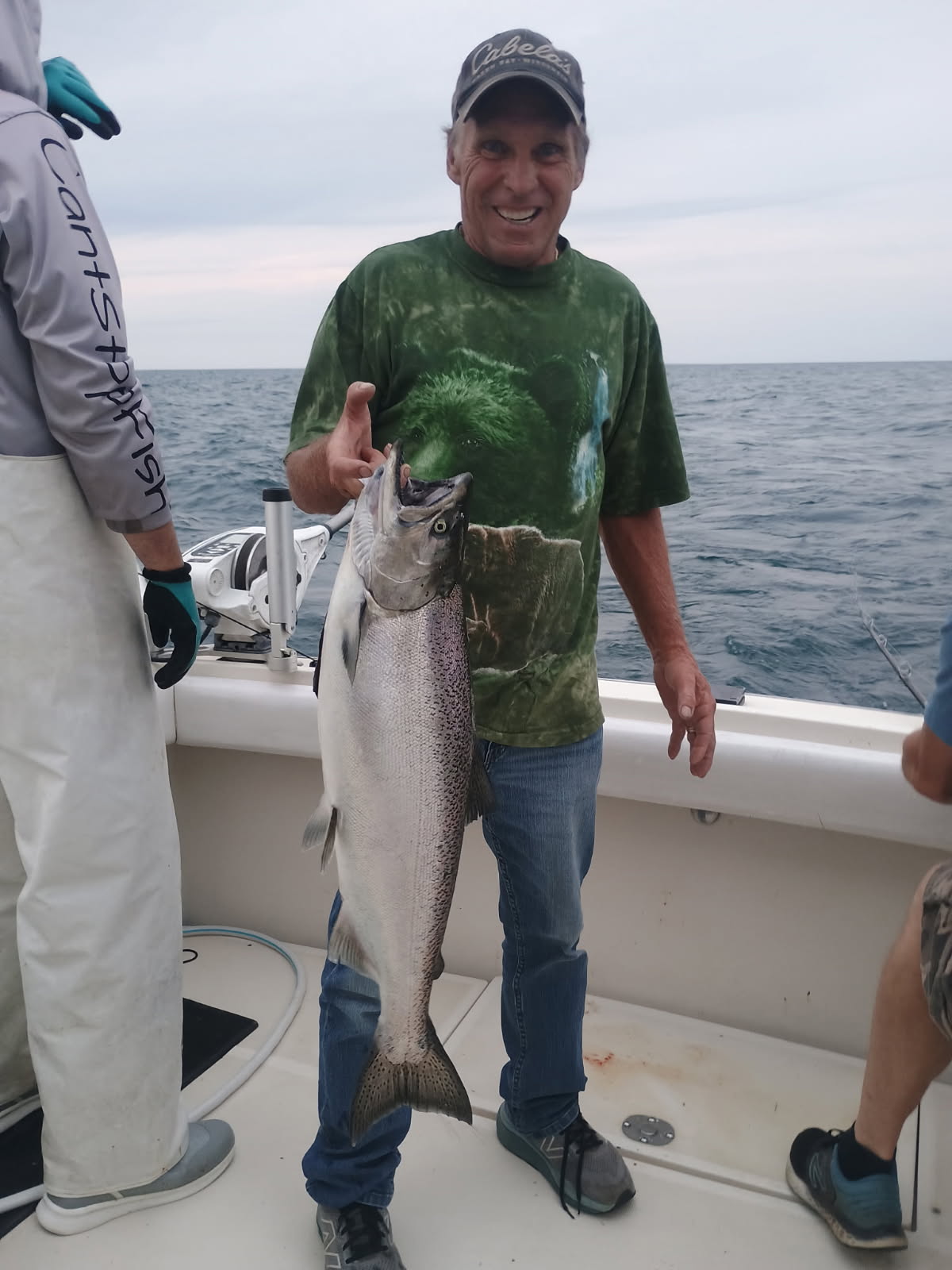 Milwaukee fishing charter service on Lake Michigan