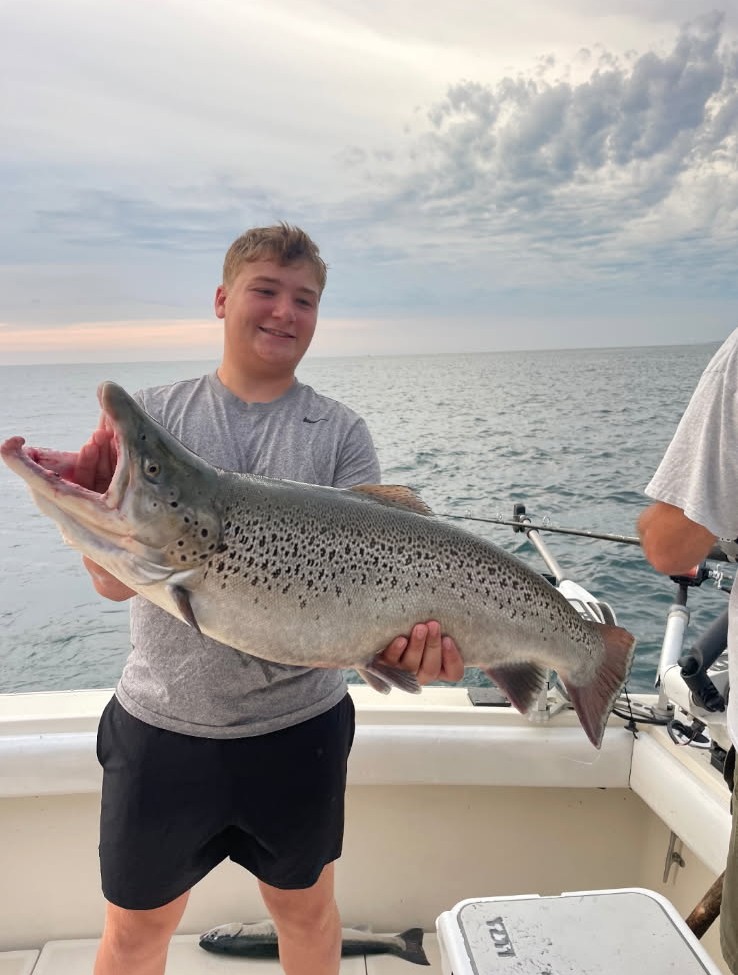 Milwaukee Lake Michigan fishing charter with big salmon