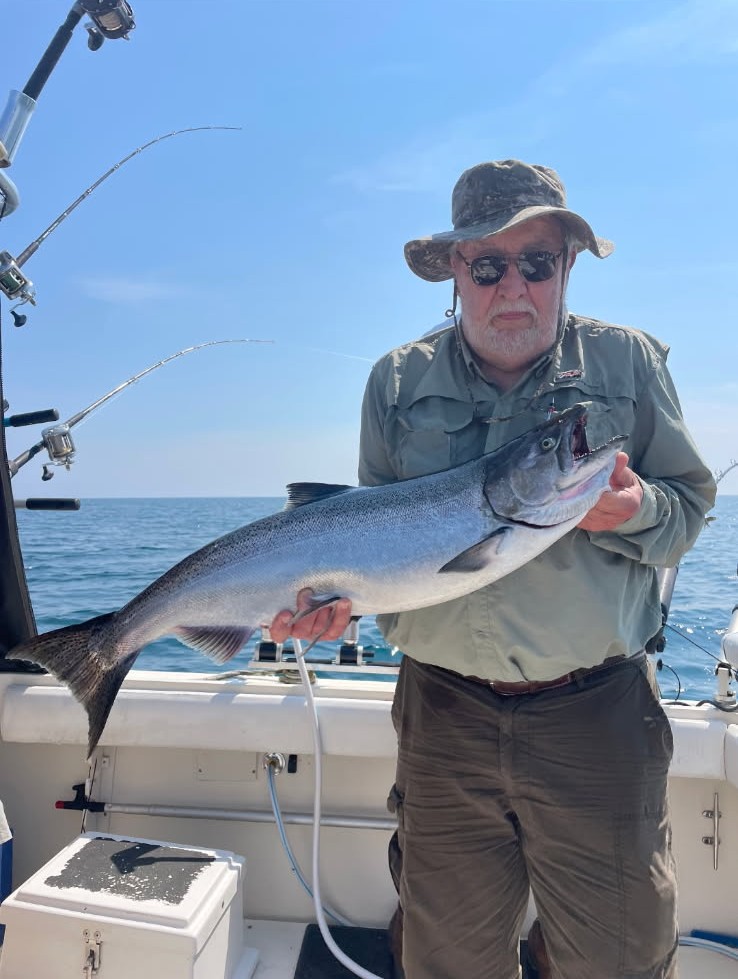 Milwaukee Lake Michigan charter fishing trip with anglers