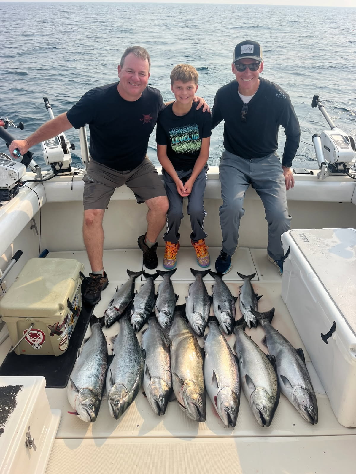 Lake Michigan charter fishing Milwaukee anglers with catch