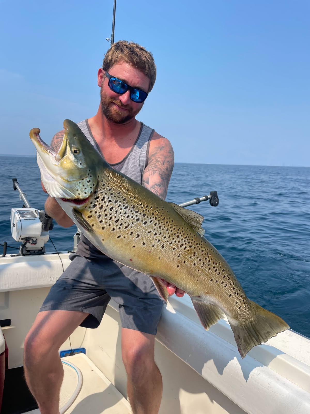 Milwaukee Lake Michigan charter fishing anglers with catch